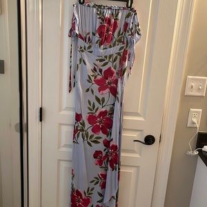 Abbeline dress from Revolve, size small. Summery, beachy dress.